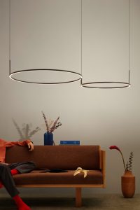 ambiente1-lampara-colgante-de-metal-acabado-negro-led-3000k-aros-double-nexia