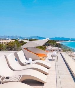 Vondom_Roanov-Sky-Bar-Alcudia-Mallorca_LW-6