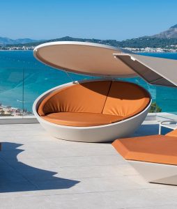 vondom-mobiliario-exterior-daybed-camas-de-dias-sofa-vela-ulm-faz-ramon-esteve-1